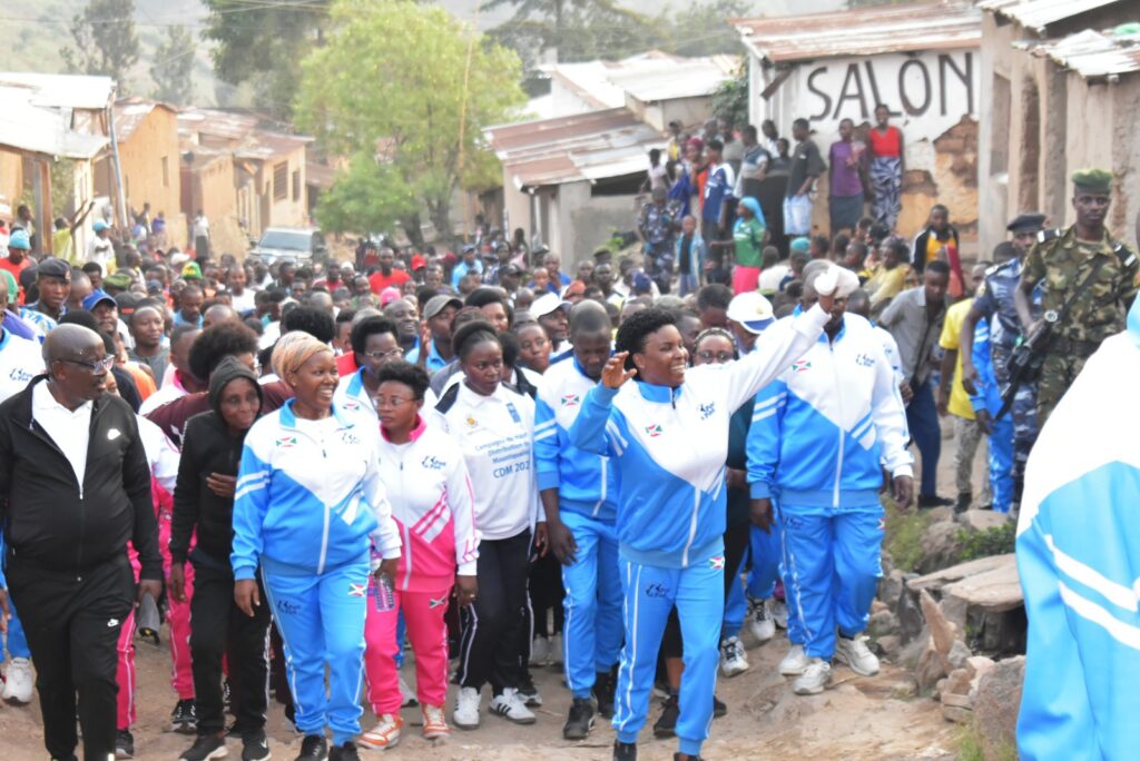 La Première Dame lance une activité sportive pour renforcer la cohésion sociale à Mukaza