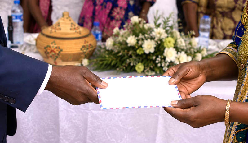 La solidarité burundaise sous pression : des mariages aux groupes WhatsApp