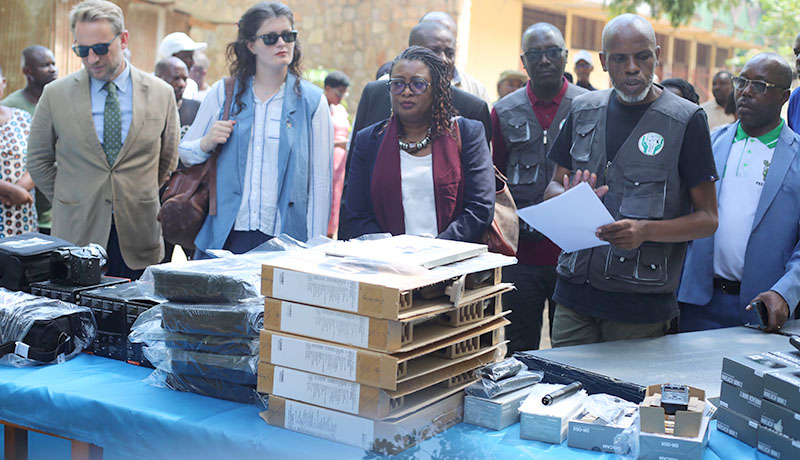 Don d'équipement pour la protection de l'environnement au Burundi