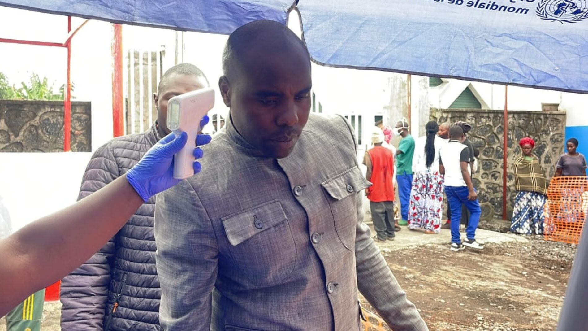 L'épidémie d'Ebola en RDC s'étend, la riposte sous pression