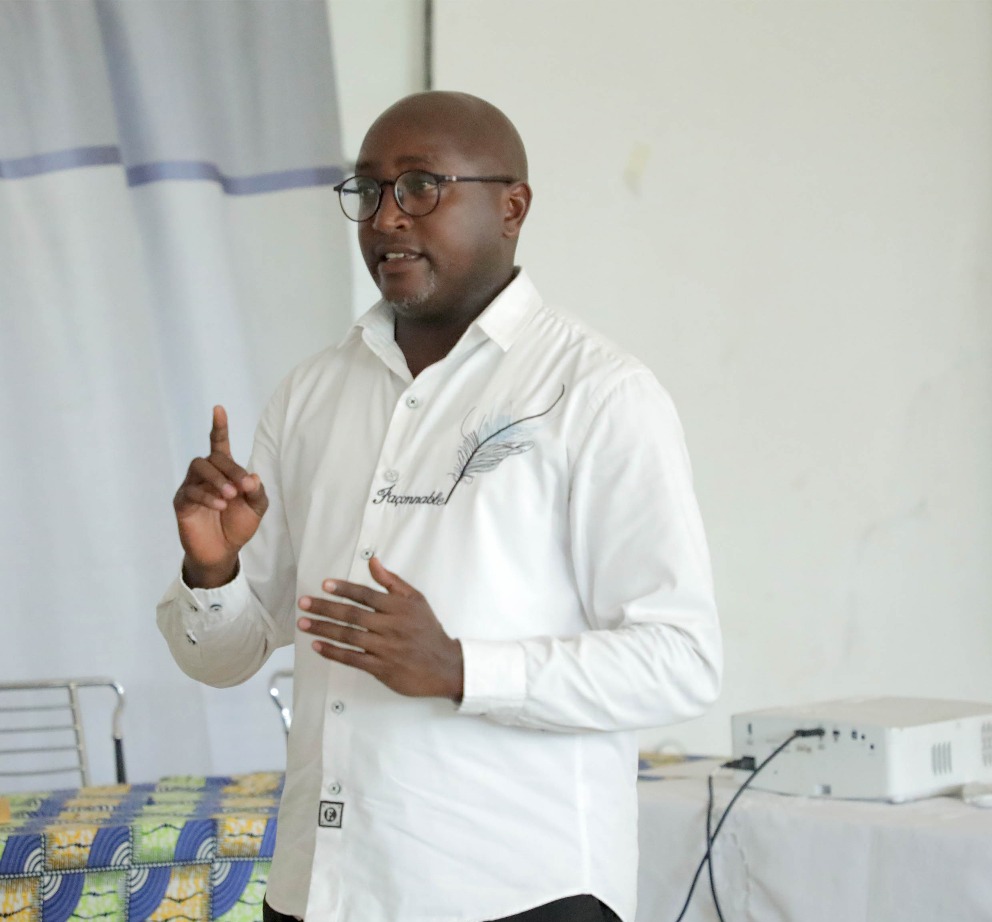 Médias et Numérique : Clés de la Couverture Sociale Effective au Burundi d'ici 2040