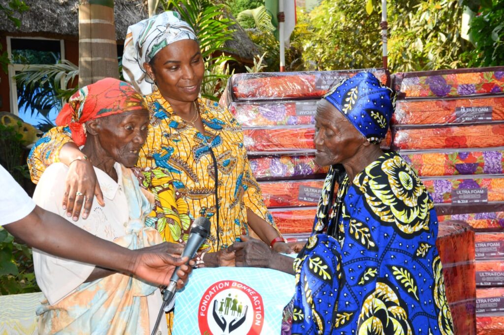 La Première Dame du Burundi célèbre ses 50 ans par des dons à Gitega
