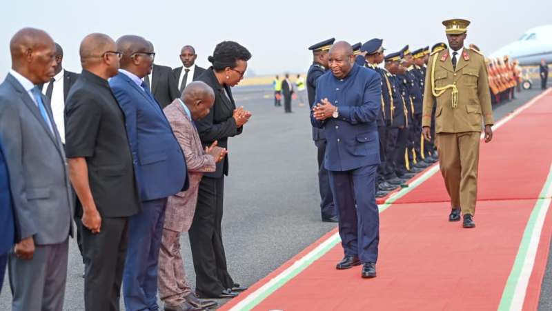 Le Président Ndayishimiye de retour du Ghana après une session de l'UA sur la santé