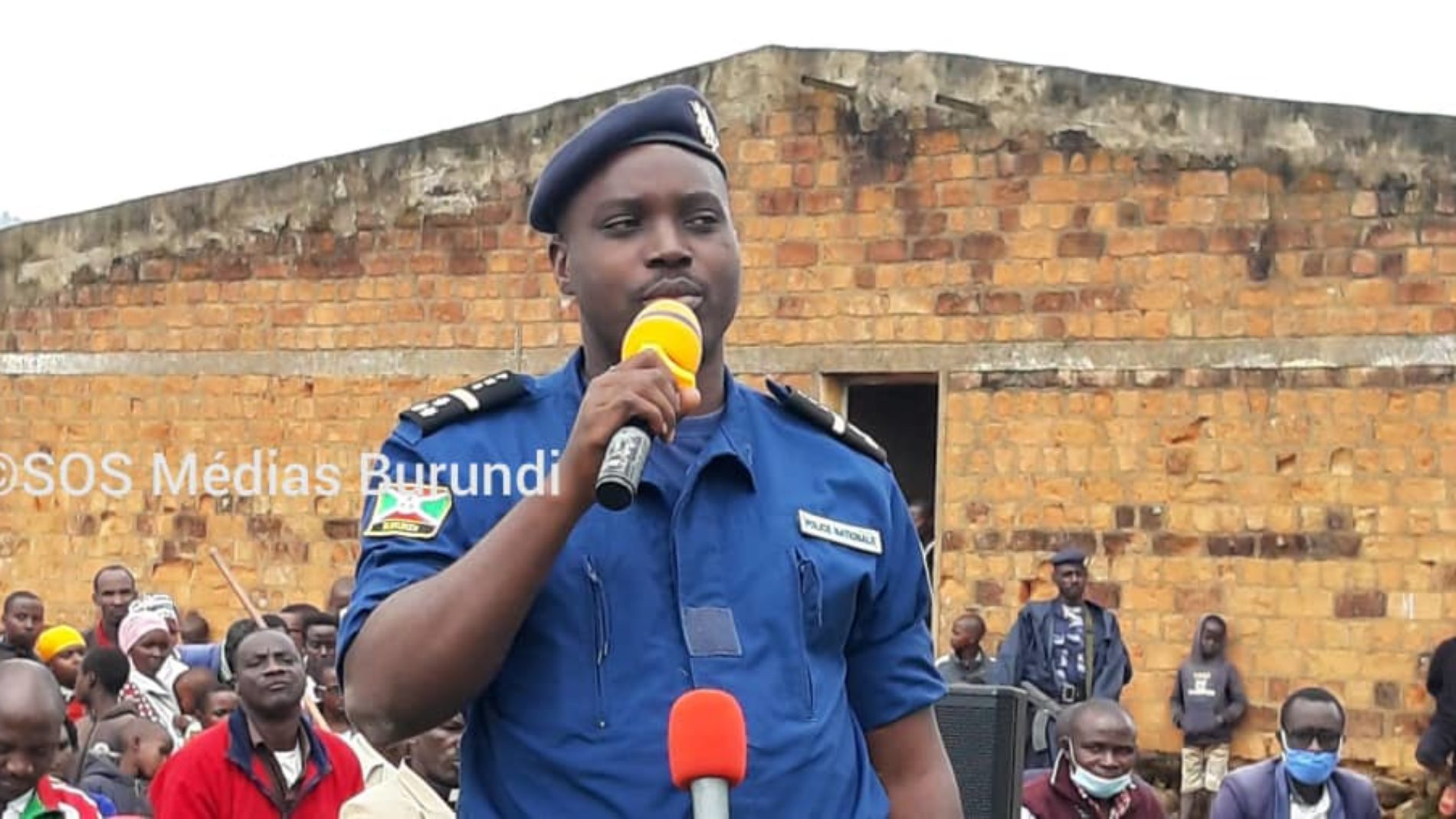 Le Burundi accuse le Rwanda de former un groupe rebelle après la présentation d'un combattant présumé