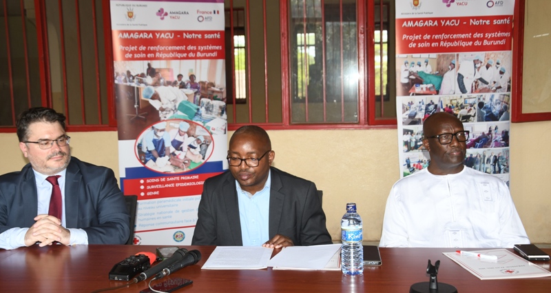 Don de médicaments essentiels aux réfugiés congolais au Burundi par la Croix-Rouge
