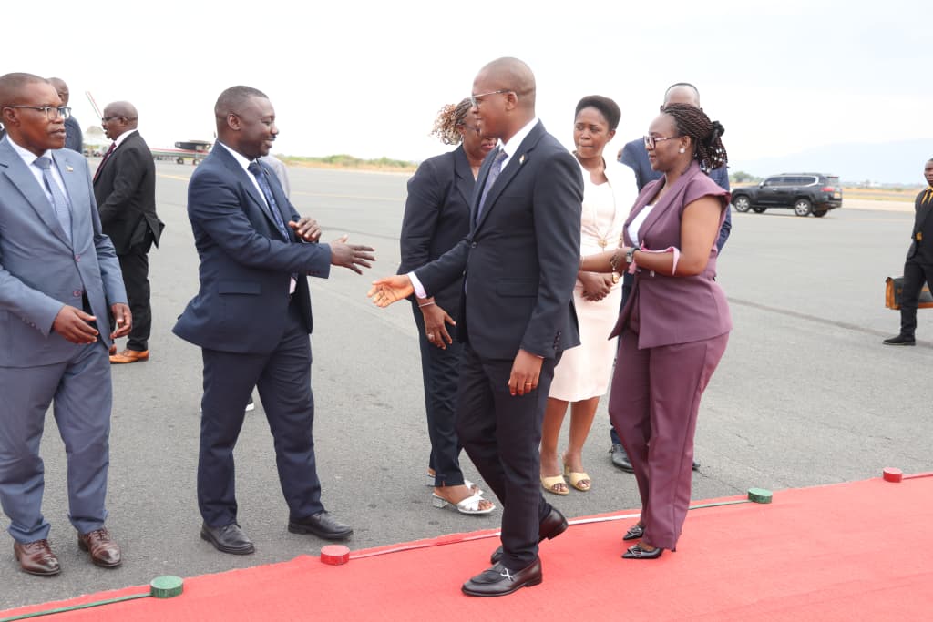Le Premier Ministre Burundais Revient d'Île Maurice Après l'Ouverture d'une Agence de Notation Africaine