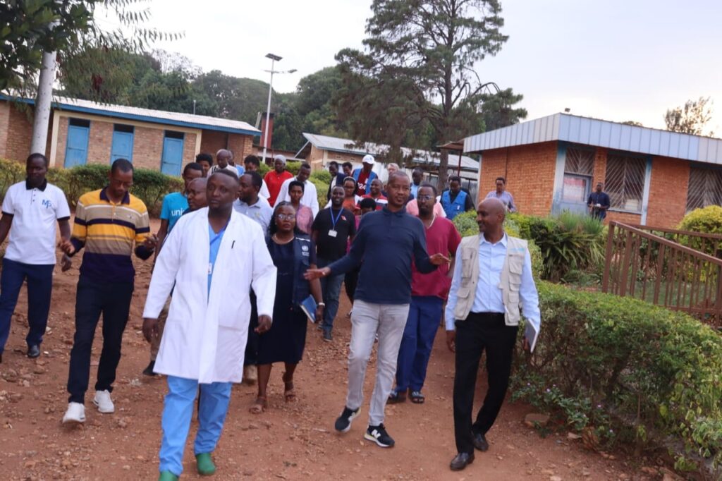 Relance des travaux d'infrastructures sanitaires inachevées : le Ministre Nkezabahizi annonce des mesures